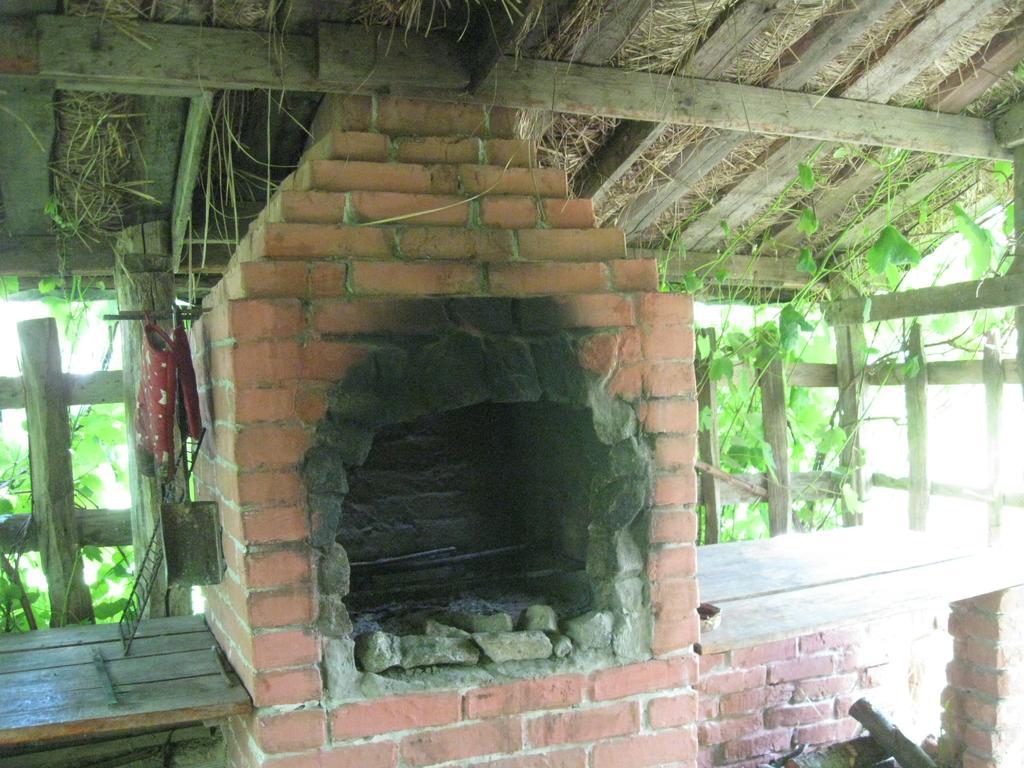 Koryakivskyi Rai Guest House Dmitrenki Ngoại thất bức ảnh
