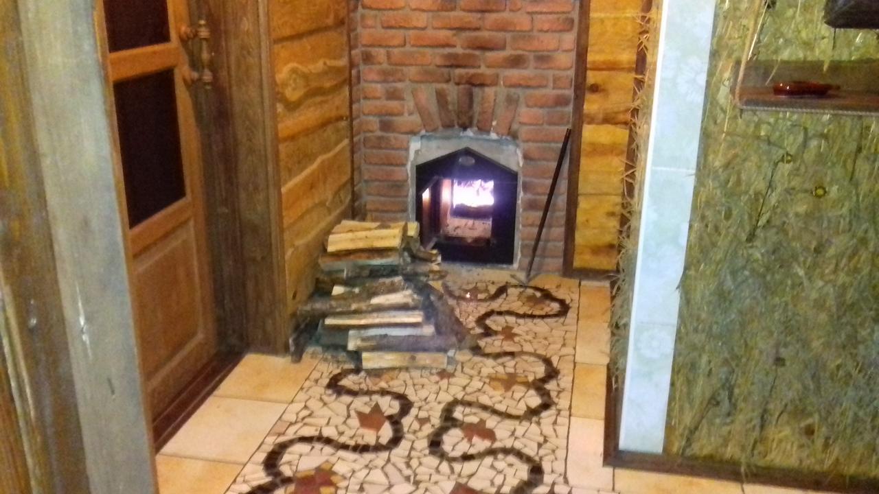 Koryakivskyi Rai Guest House Dmitrenki Ngoại thất bức ảnh