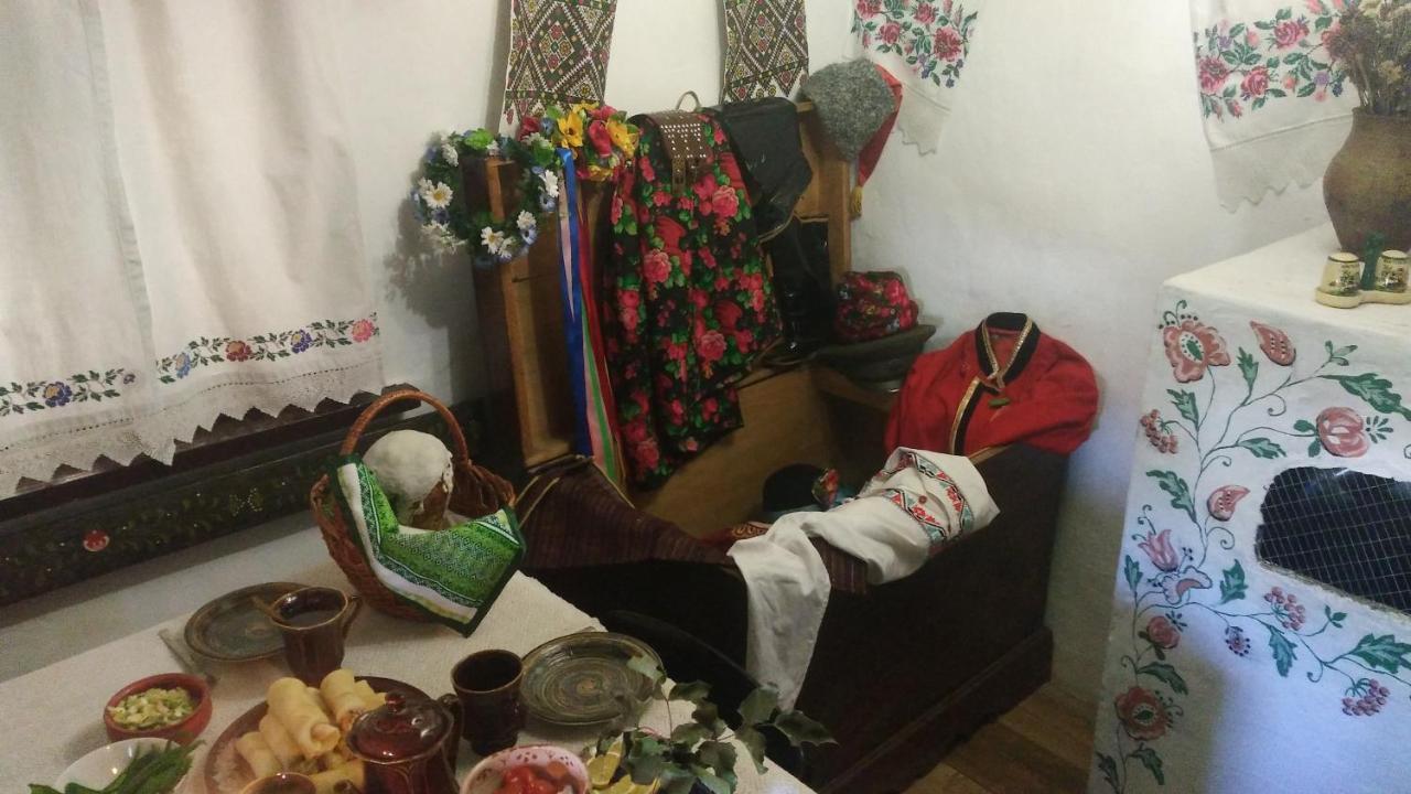 Koryakivskyi Rai Guest House Dmitrenki Ngoại thất bức ảnh